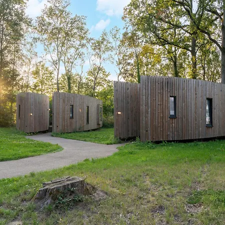 Charming Retreat For Two 펜션