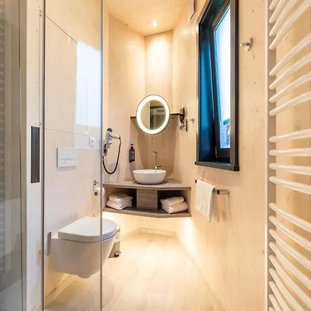 Charming Retreat For Two *