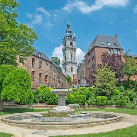 Charming Retreat For Two *
